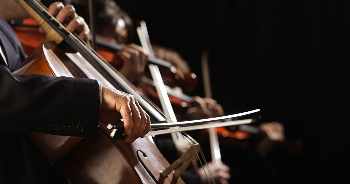Man Playing Yeshua Violin Breaks Down in Tears, Overcome by Spirit of God