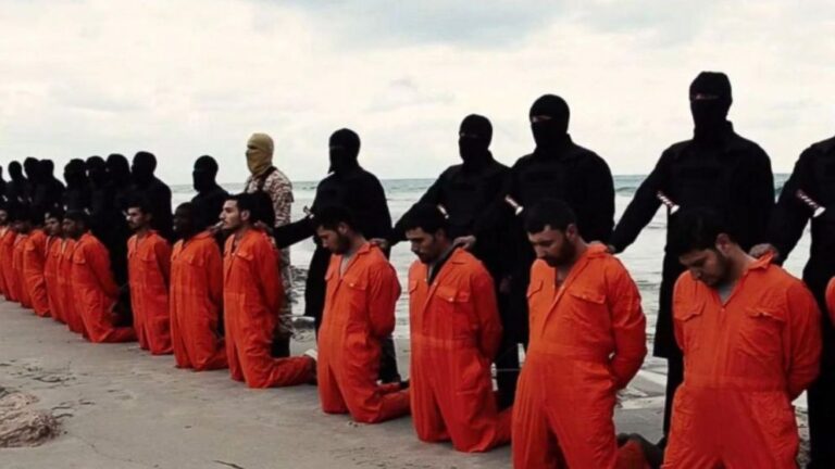 ISIS Beheads 21 People As They Willingly Die While Proclaiming Christ in Egypt - Featured image